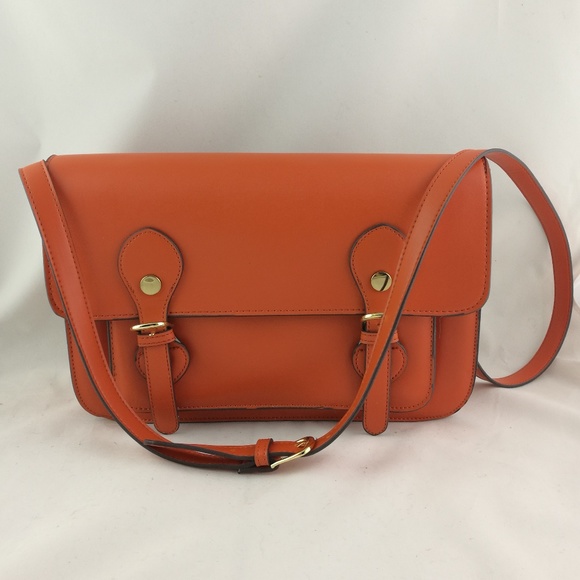 Steve Madden Handbags - Steve Madden Corssbody Handbag #B005